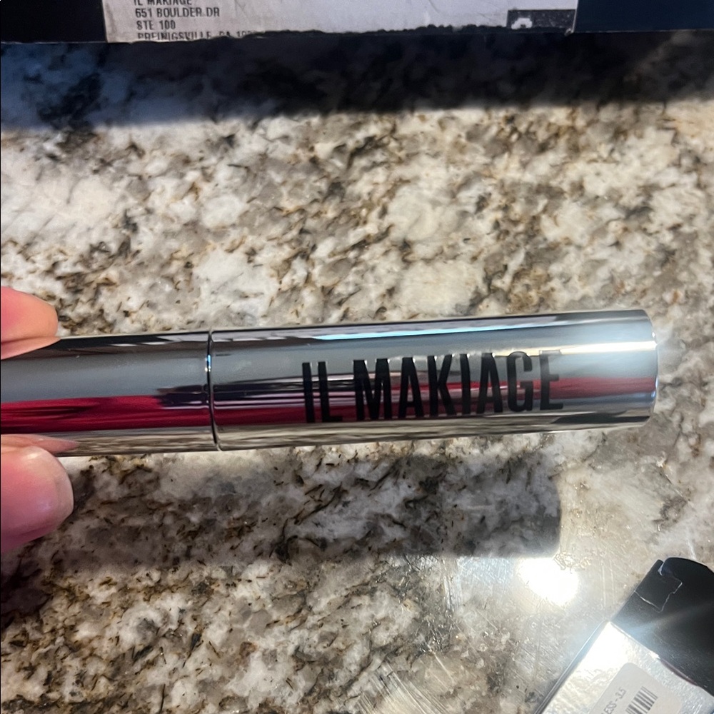 IL MAKIAGE Concealer